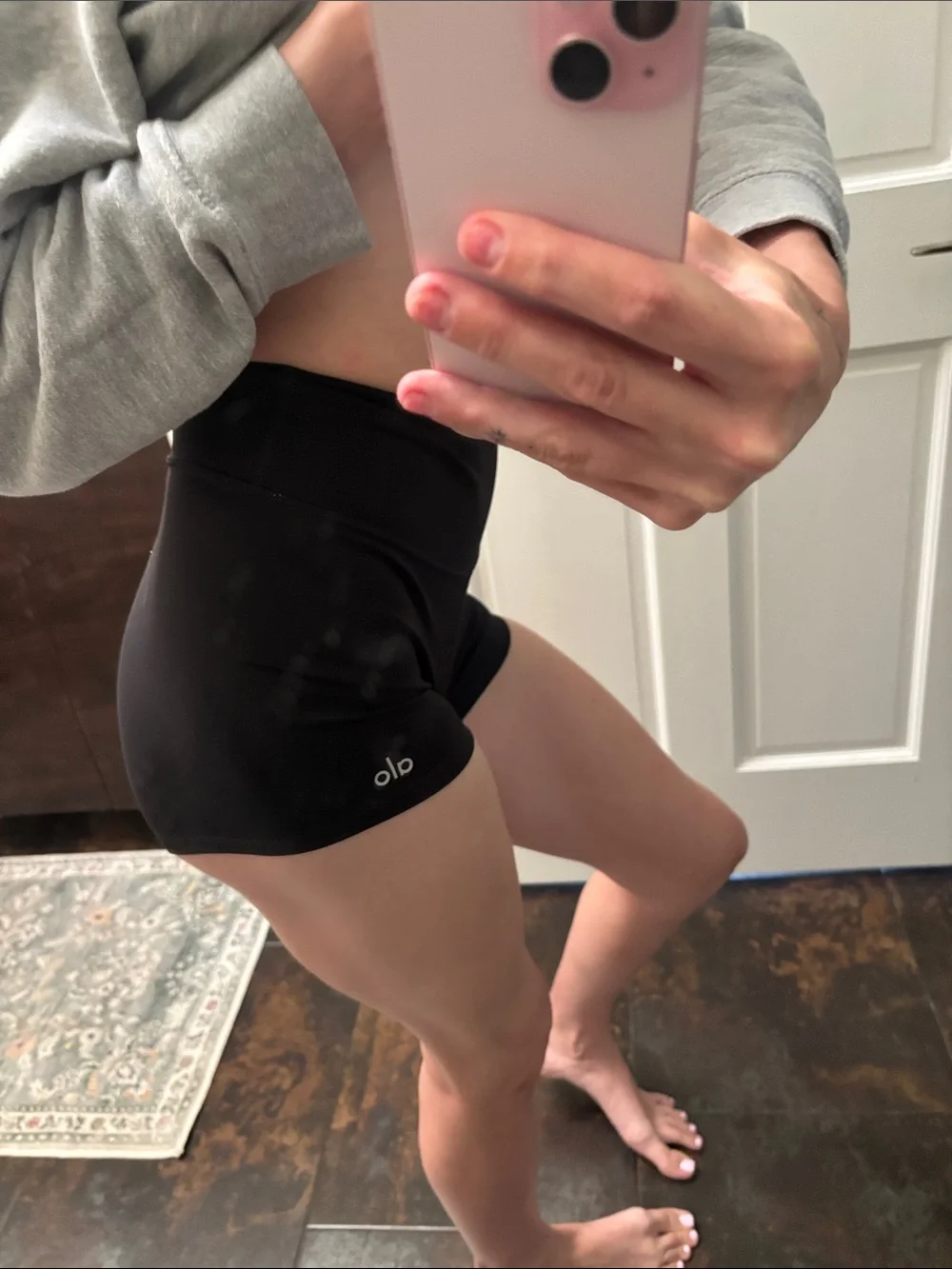 ALO Yoga Black High-Rise 4“Shorts LIKE NEW